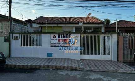 Casa com 4 dormitórios à venda, 144 m² por R$ 630.000,00 - Cidade dos Funcionários - Fortaleza/CE