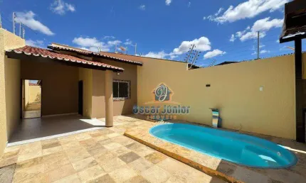 Casa Plana com 3 Quartos (2 Suítes) com Piscina e Churrasqueira à venda, 83 m² por R$ 390.000 - Passaré - Fortaleza/CE
