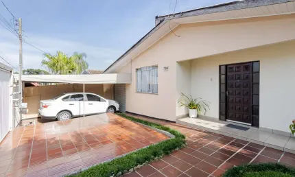 Casa para Venda em Curitiba, Santa Felicidade, 3 dormitórios, 3 banheiros, 5 vagas