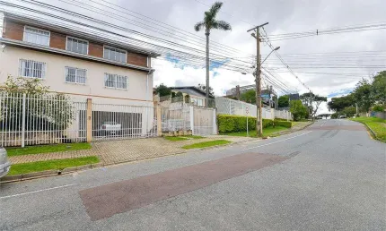 Sobrado para Venda em Curitiba, SÃO LOURENÇO, 3 dormitórios, 1 suíte, 3 banheiros, 4 vagas