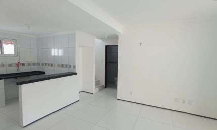 Casa para venda tem 100 metros quadrados com 3 quartos em Cajazeiras - Fortaleza - CE