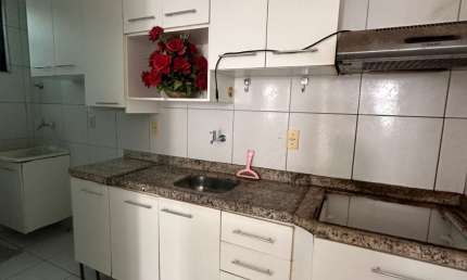 Imóvel para venda possui 65 metros quadrados com 3 quartos em Maraponga - Fortaleza - CE