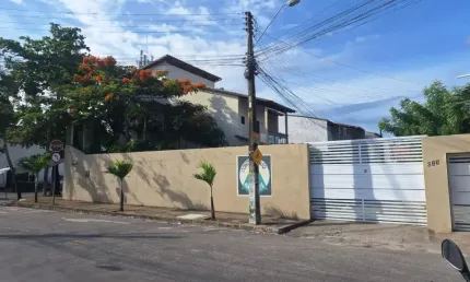 Casa em condomínio fechado com 2 quartos à venda na Rua Vila Rica, 380, Serrinha, Fortaleza