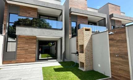 Casa à Venda no Eusébio – 3 Suítes em Rua Privativa