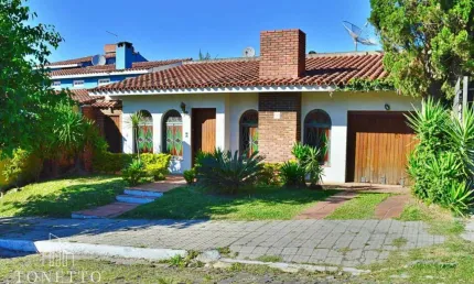 Casa com 3 quartos à venda na Rua Concesso Cassales, Jardins, Santana do Livramento