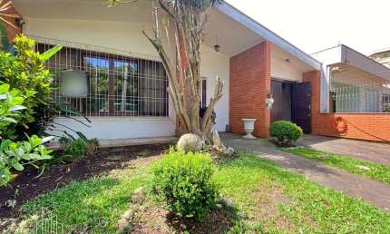 Casa com 3 quartos à venda na Rua Gaston Englert, 215, Vila Ipiranga, Porto Alegre