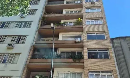 Apartamento com 3 quartos à venda na Rua Duque de Caxias, 1303, Centro Histórico, Porto Alegre