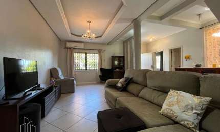Casa com 5 quartos à venda na Rua Isidoro Tressi, 507, Jardim Botânico, Porto Alegre