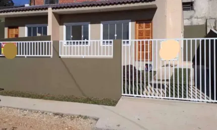 Casa à venda na Rua Rússia, Campina do Arruda, Almirante Tamandaré