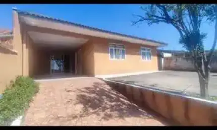 Casa à venda na Rua do Araçaeiro, Jardim das Graças, Colombo
