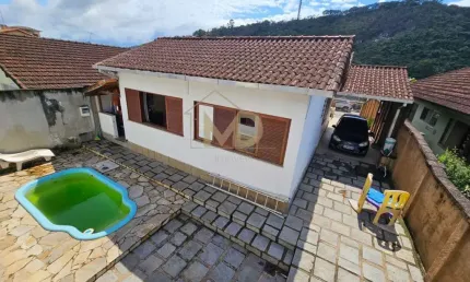 Casa para Venda em Teresópolis, Jardim Cascata, 3 dormitórios, 1 suíte, 1 banheiro, 3 vagas