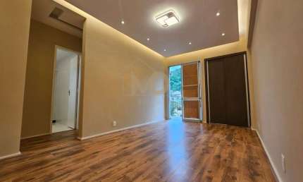 Apartamento para Venda em Teresópolis, Várzea, 1 dormitório, 2 banheiros, 1 vaga