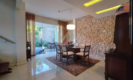 Casa para Venda em Teresópolis, Panorama, 4 dormitórios, 3 suítes, 1 banheiro, 2 vagas