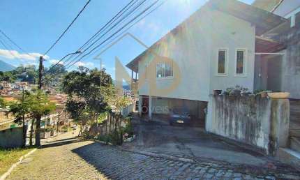 Casa em Condomínio para Venda em Teresópolis, Tijuca, 2 dormitórios, 1 suíte, 2 banheiros, 2 vagas