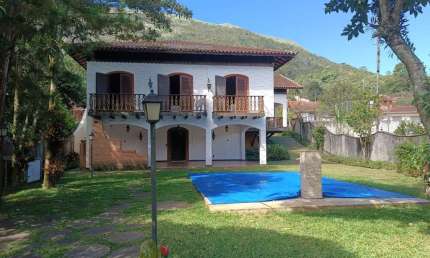 Casa para Venda em Teresópolis, Araras, 5 dormitórios, 1 suíte, 3 banheiros, 3 vagas