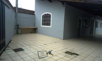 Casa Padrão para Venda em Jardim Real Praia Grande-SP