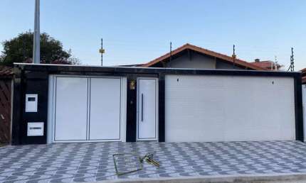 Casa Alto Padrão para Venda em Solemar Praia Grande-SP