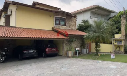 Casa em Condomínio para Venda em Santana de Parnaíba, Alphaville, 4 dormitórios, 2 suítes, 1 banheiro, 4 vagas