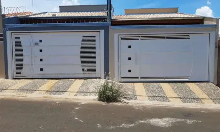 Casa com 2 dormitórios à venda, 200 m² por R$ 340.000,00 - Aguai - Aguaí/SP