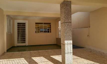 Casa com 2 dormitórios para alugar, Vila Zanetti - São João da Boa Vista/SP