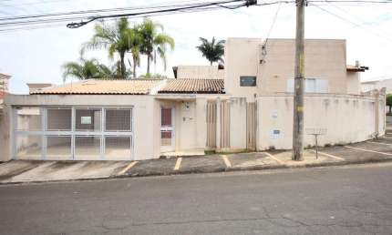 Casa com 3 dormitórios para alugar - Recanto do Lago - São João da Boa Vista/SP