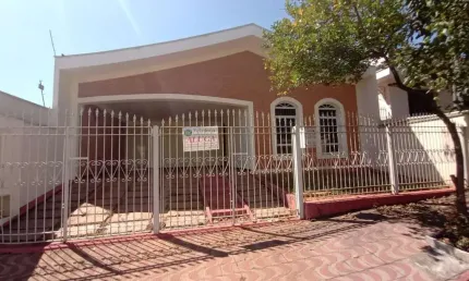 Casa com 3 dormitórios para alugar, 220 m²- São Benedito - São João da Boa Vista/SP