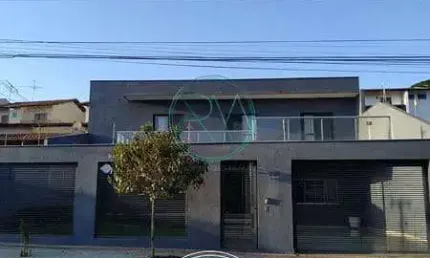 Casa à venda 4 Quartos, 1 Suite, 3 Vagas, 330M², Jardim Alvorada, Londrina - PR