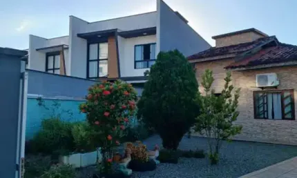 Casa com 2 quartos à venda na 600, 568, Centro, Balneário Piçarras, 429 m2 por R$ 1.500.000