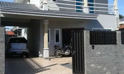 Casa com 3 quartos à venda na Antônio Constantino Duarte, 71, Centro, Penha, 186 m2 por R$ 1.500.000