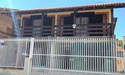 Casa com 3 quartos à venda na Rua Rio Negrinho, 39, Centro, Balneário Piçarras, 173 m2 por R$ 1.399.000