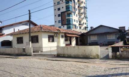 Terreno à venda na JOAO MEDEIROS, 56, Centro, Balneário Piçarras, 100 m2 por R$ 3.000.000