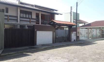 Casa com 6 quartos à venda na TRAVESSA MAX SCHESCHTER, 48, Praia de Armação do Itapocorói, Penha, 300 m2 por R$ 1.900.000