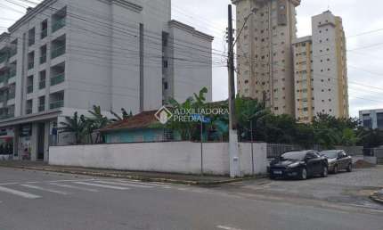 Terreno à venda na Avenida Nereu Ramos, 32, Centro, Balneário Piçarras, 550 m2 por R$ 3.600.000