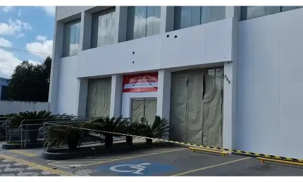 Oportunidade Única: Galpão de 1000m² na Avenida de Pinedo para Locação**
