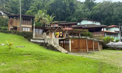 Casa em Condomínio para Temporada em Ubatuba, Praia da Fortaleza, 3 dormitórios, 3 suítes, 5 banheiros, 5 vagas