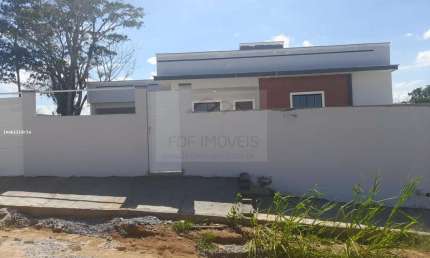 Casa para Venda em Saquarema, Jardim, 2 dormitórios, 1 suíte, 2 banheiros, 2 vagas