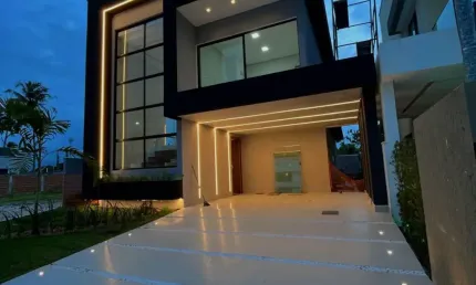 MANSÃO DE LUXO  COM PRIMEIRO ANDAR - NO CONDOMÍNIO SUNVILLE