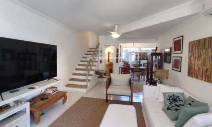 Linda casa á venda em Maresias - Porteira Fechada - 350 mts da Praia - Ótimo Preço