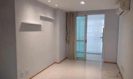 Apartamento de 2 quartos, suite, varanda gourmet e vaga.
