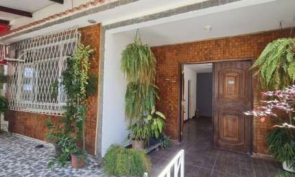 Casa na Freguesia com 3 quartos, suíte, vaga de garagem.