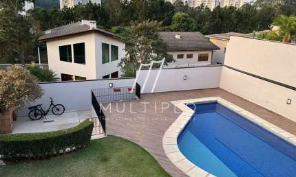 Casa residencial zero Alphaville  3 suítes, 375m2 área construída, 600 m2 de terreno.