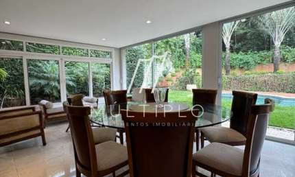 Experiência Toscana no Brasil!  Esta casa exclusiva para locação Tamboré 2