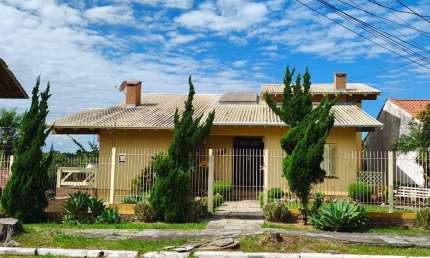 Casa com 3 quartos à venda na Monsenhor Leopoldo Neiss, 555, Dom Feliciano, Gravataí por R$ 1.190.000