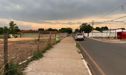 Vendo área comercial em frente a upa do pascoal ramos em cuiabá mt