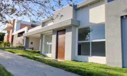 Vendo Casa térrea de esquina no Condomínio Belvedere 1 em Cuiabá MT