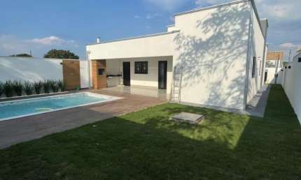 Casa para Venda, Chapada dos Guimarães / MT, bairro Alameda, 3 dormitórios, sendo 3 suítes, 4 banheiros, 2 vagas de garagem, área total 360,00 m², área construída 145,00 m², área útil 145,00 m², terre
