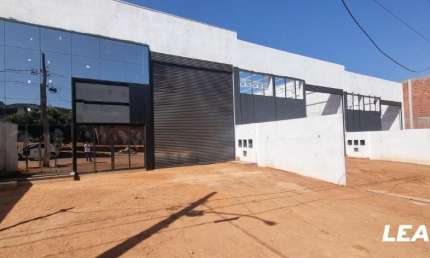 Alugo Barracão novo de 460m² na entrada de Rondonópolis - MT