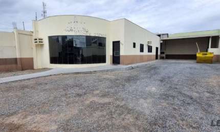 Alugue o imóvel comercial ideal para sua empresa! Localização estratégica e visibilidade garantida para o seu negócio.