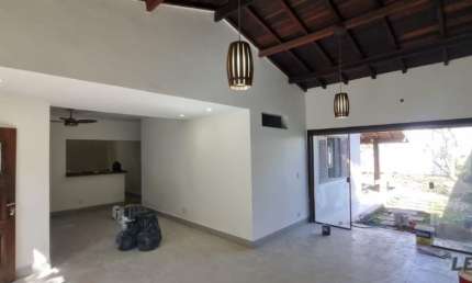 VENDO - CASA JD DAS AMÉRICAS -  PRÓXIMO AO BIG LAR E UFMT EM CUIABÁ MT