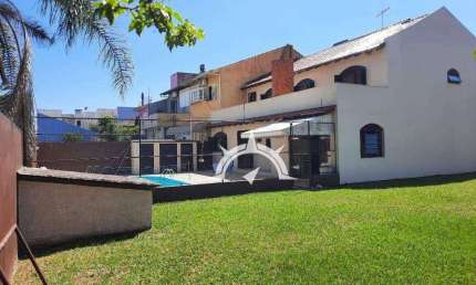 PORTO NOBRE vende casa com terreno lateral, no Jardim Planalto